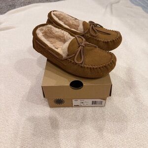 UGG Chestnut Kids Moccasin Slippers